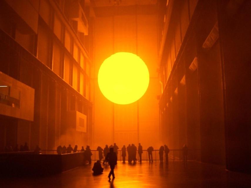 Instalación de Olafur Eliasson, en la TATE, en 2003.