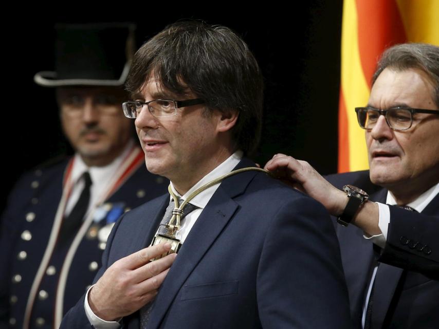 El nuevo presidente catalán Carles Puigdemont /Albert Gea/Reuters