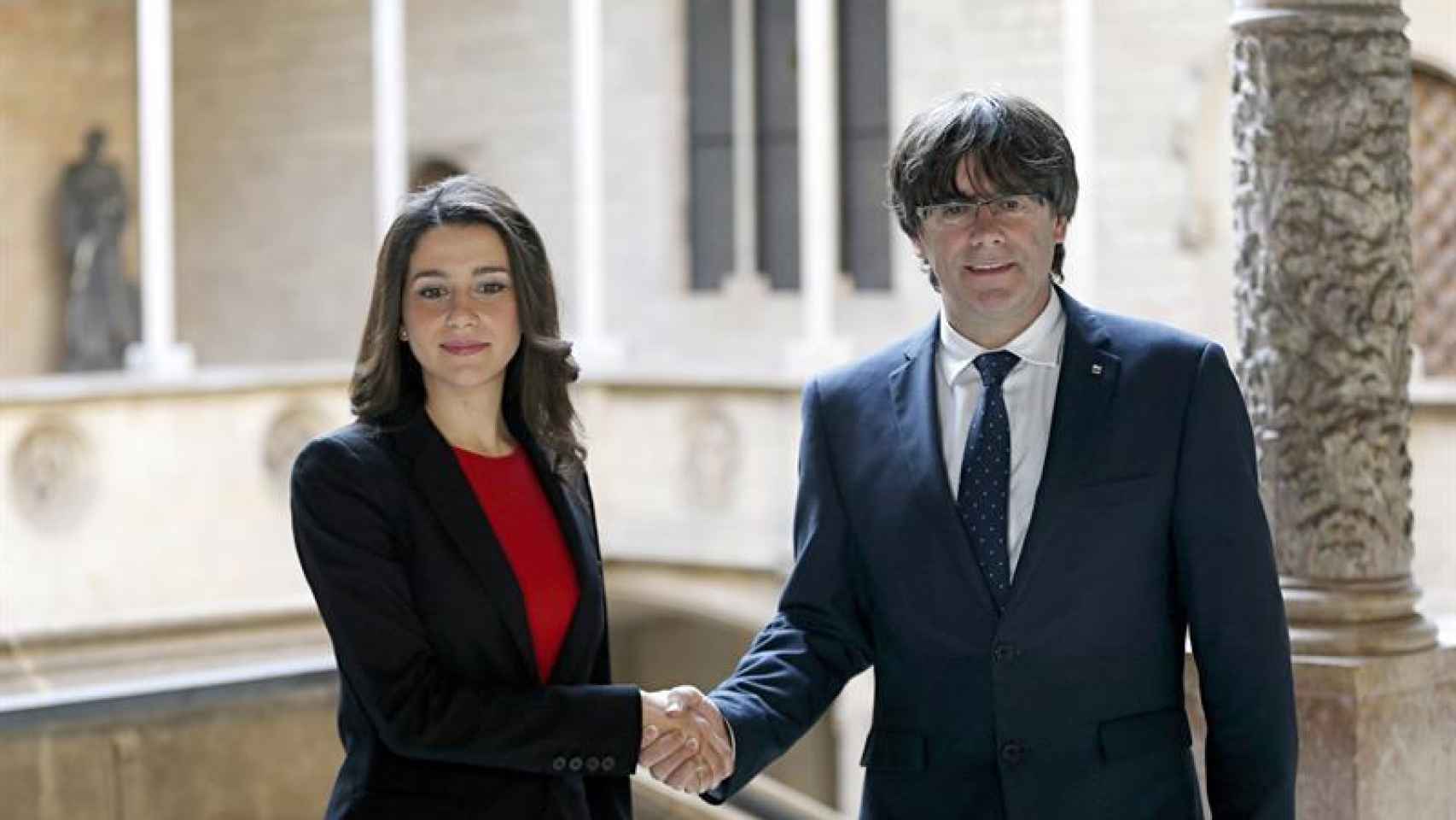 El presidente de la Generalitat, Carles Puigdemontse se reúne con Inés Arrimadas.