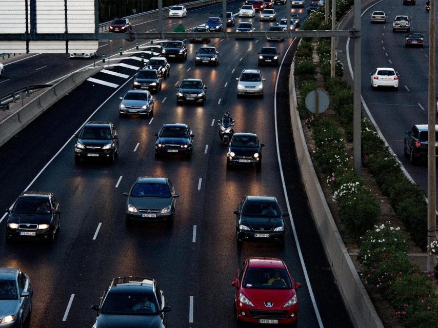 Coches circulando por la M-30 de Madrid