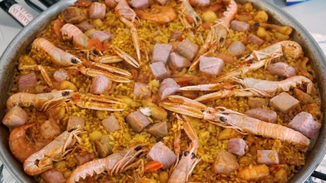 Paella de marisco.