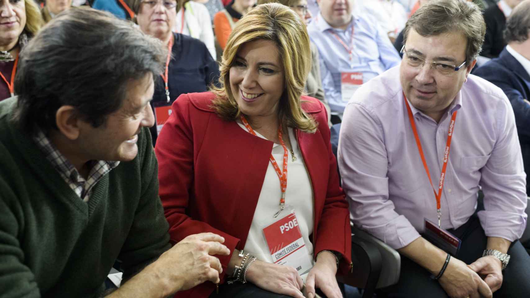 Susana Díaz, entre Javier Fernández y Guillermo Fernández Vara.
