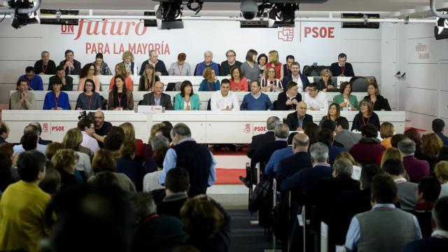 Sánchez, con su Ejecutiva durante un Comité Federal del PSOE