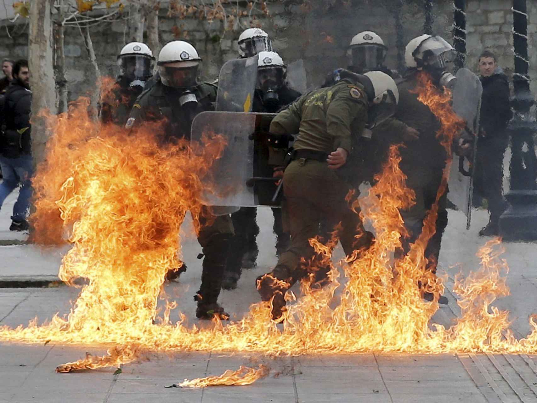 Disturbios durante la huelga general en Grecia