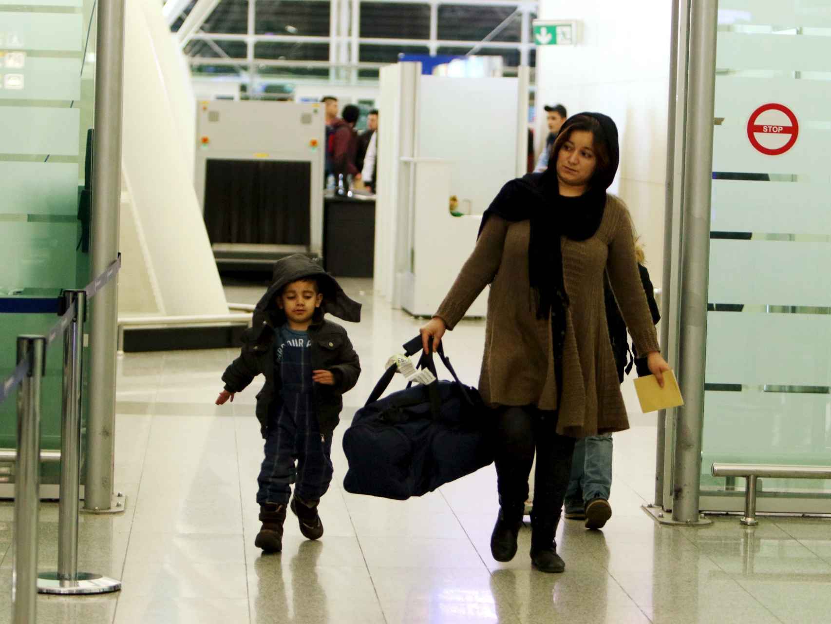 Solicitantes de asilo regresan a Irak, hartos de la espera en Alemania.