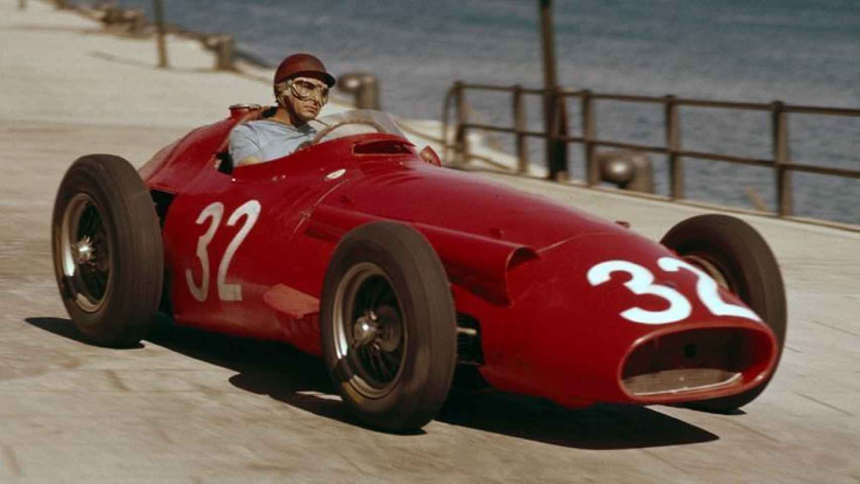 Fangio conduciendo un Ferrari