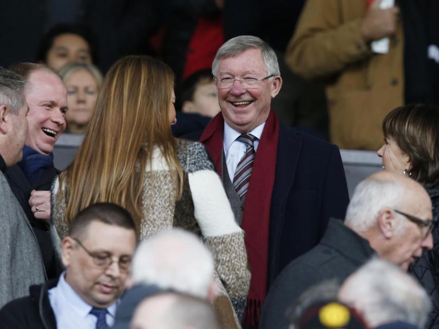 Sir Alex Ferguson en la grada de Old Trafford.