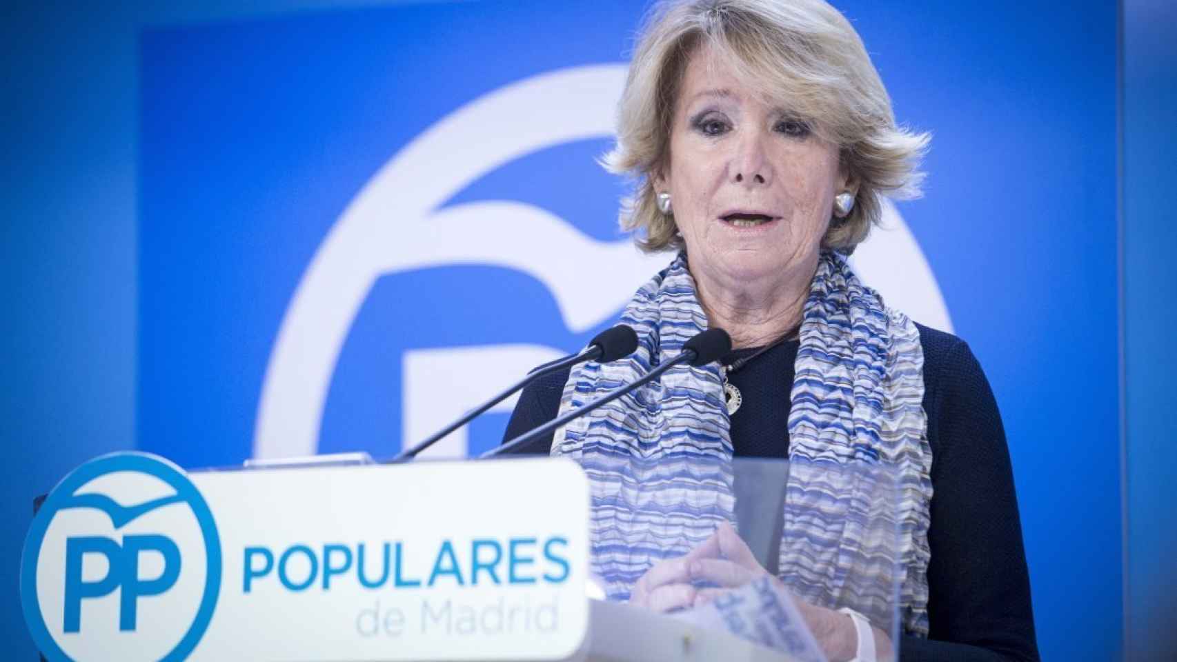 La presidenta del PP de Madrid, Esperanza Aguirre, durante su comparecencia en Génova.