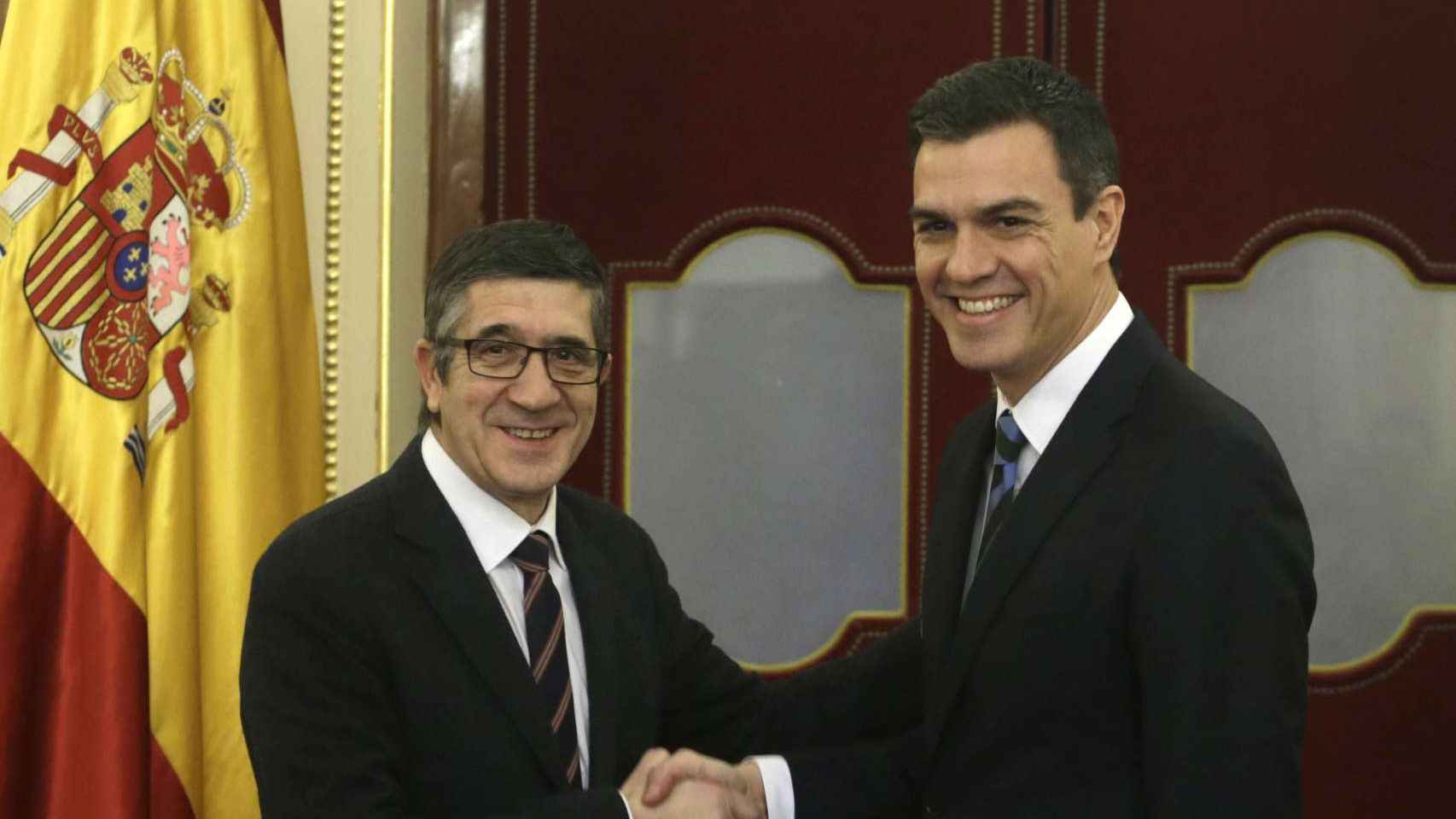 El presidente del Congreso, Patxi López, ha recibido hoy al secretario general del PSOE, Pedro Sánchez