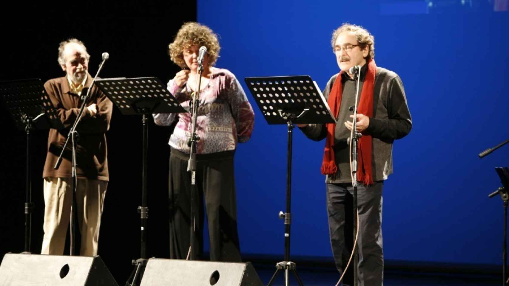 Dolors Miquel en el Festival poético de Oliva.