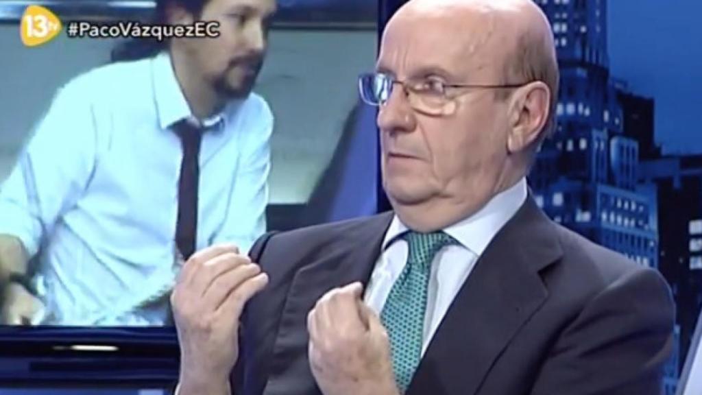 Carlos Dávila compagina su programa en TVE con 13TV, donde ataca a Podemos