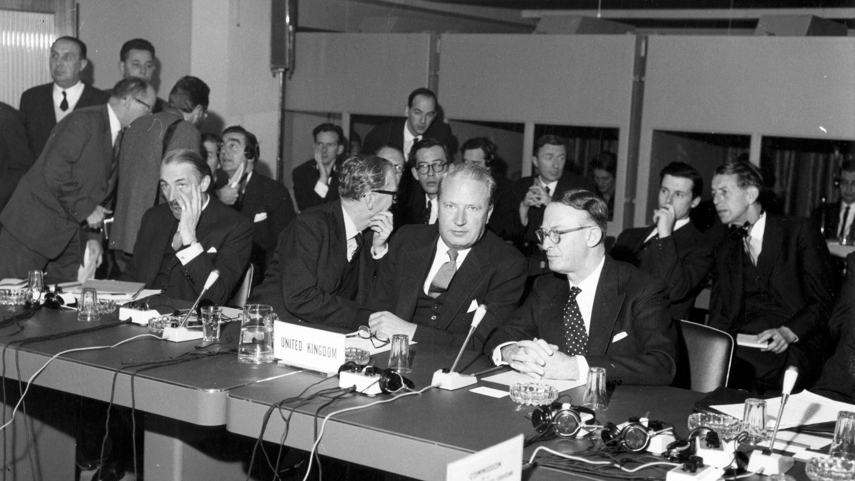 La delegación británica durante la apertura de negociaciones para entrar en la UE en 1961
