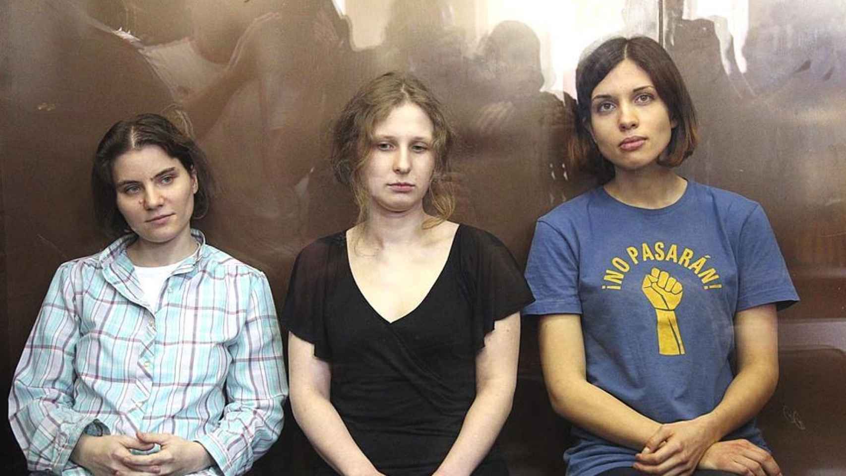 Las jovenes componentes del grupo Pussy Riot en el juicio