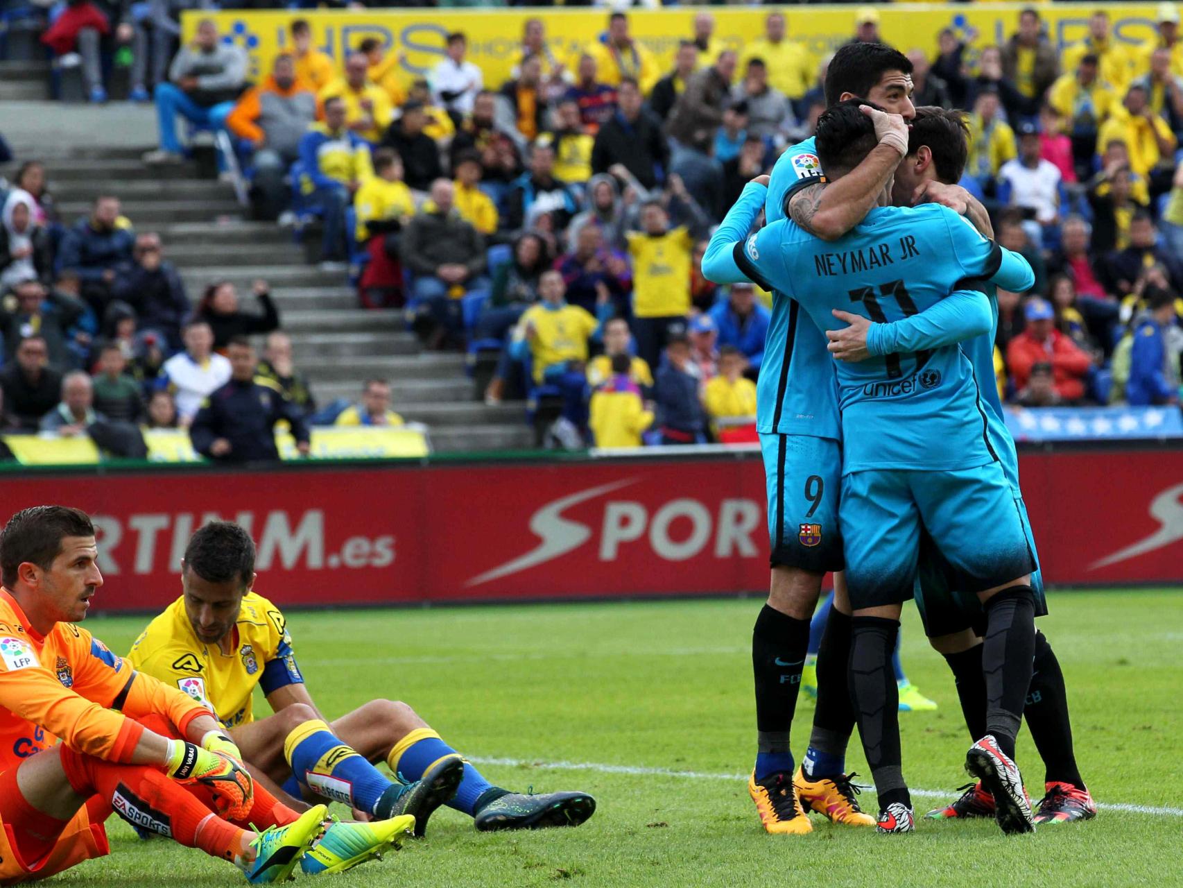 Neymar, Messi y Suárez celebran un gol