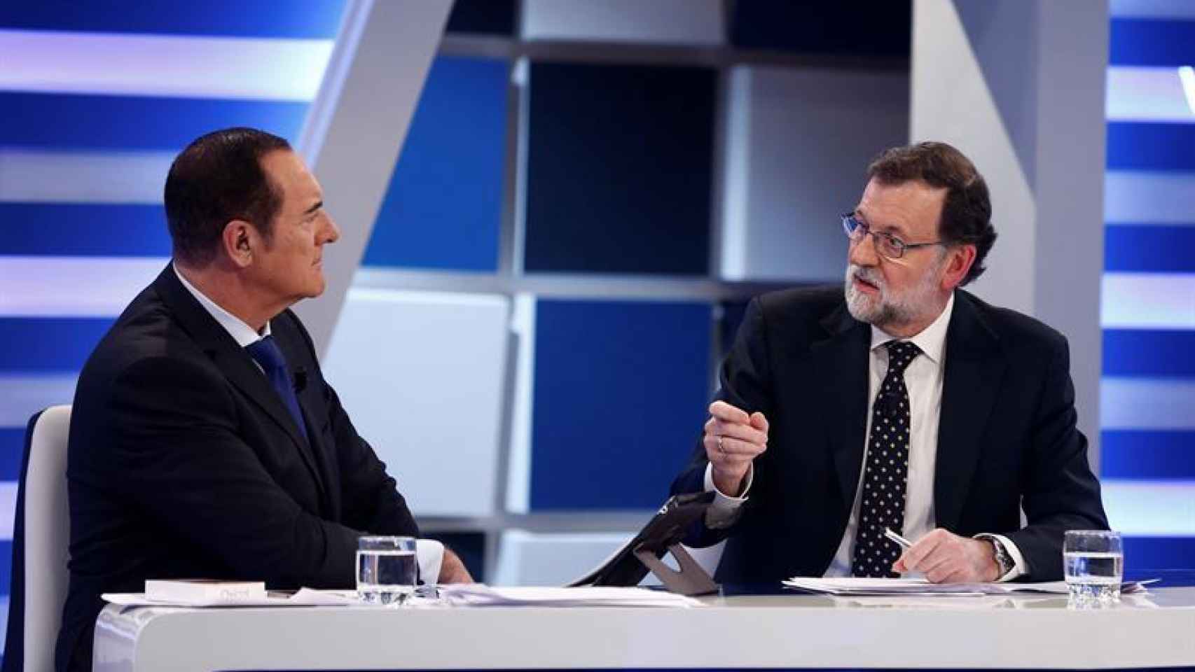 El líder del PP, Mariano Rajoy, y la secretaria general, María Dolores de Cospedal.
