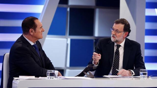 Mariano Rajoy, durante la entrevista en 13TV, en una imagen de archivo.