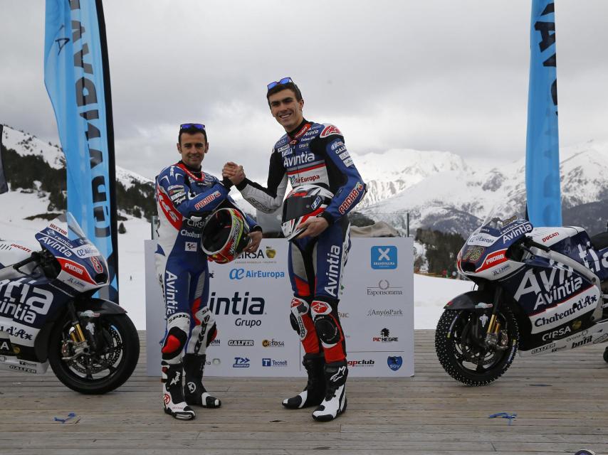 Loris Baz, junto a su compañero Héctor Barberá.