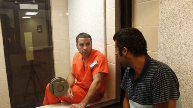 Pablo Ibar durante una de las entrevistas en el corredor de la muerte.