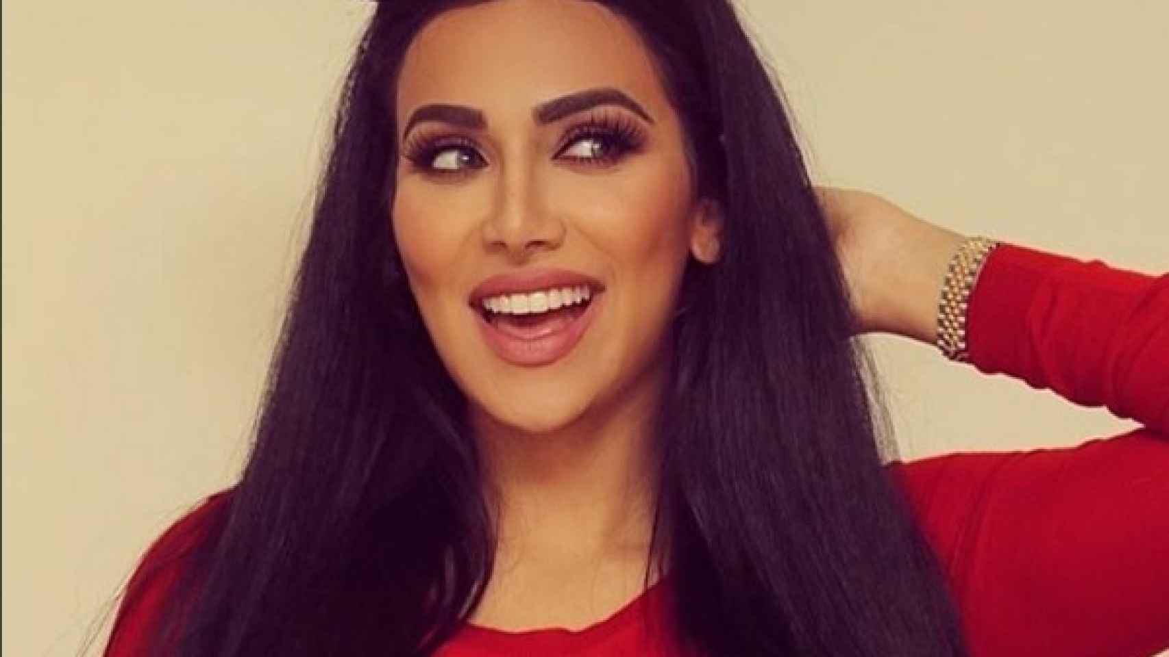 Huda Kattan aprovecha su parecido con Kim Kardashian