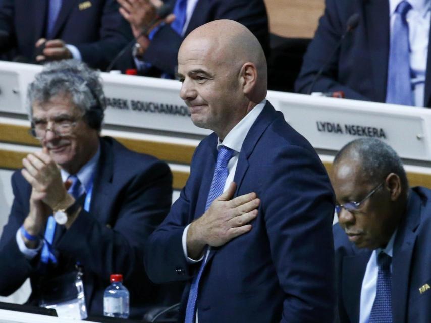 Infantino celebra su elección.