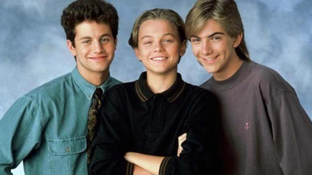 Kirk Cameron, Leonardo DiCaprio y Jeremy Miller en 'Los problemas crecen' (ABC)