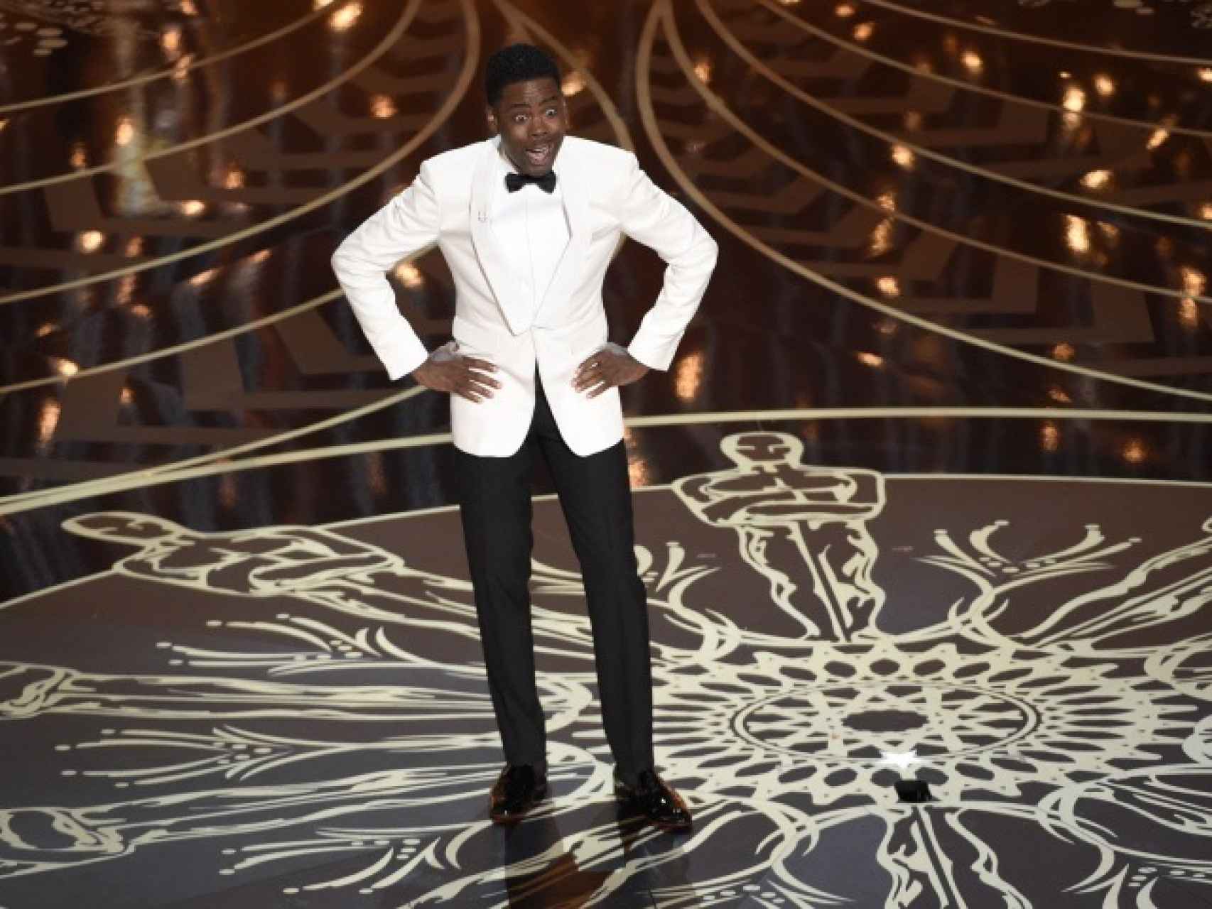 Chris Rock da un rapapolvo a los Oscar basando su discurso en la polémica del racismo