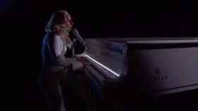 Lady Gaga canta en los Oscar 2016