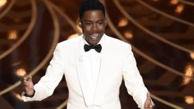 Chris Rock en su monólogo de apertura de los Oscar 2016 (ABC)