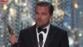 Leonardo DiCaprio recoge su Oscar por 'El renacido' tras cinco nominaciones