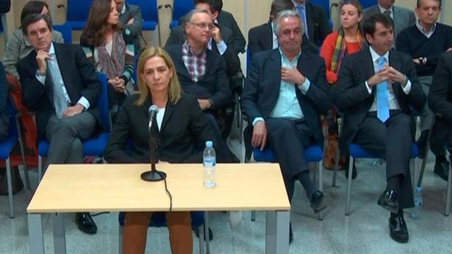 La infanta Cristina declara en el tribunal.