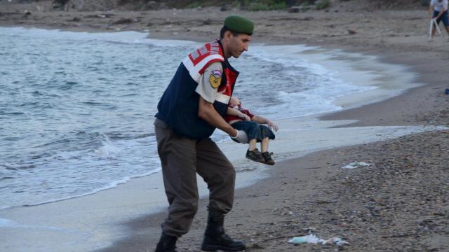 La imagen del cadáver de Aylan se convirtió en un símbolo de la crisis de refugiados