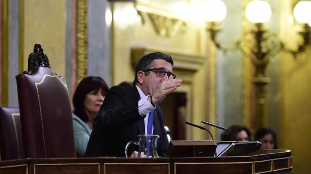 El presidente del Congreso, Patxi López, durante la sesión de investidura en el Congreso