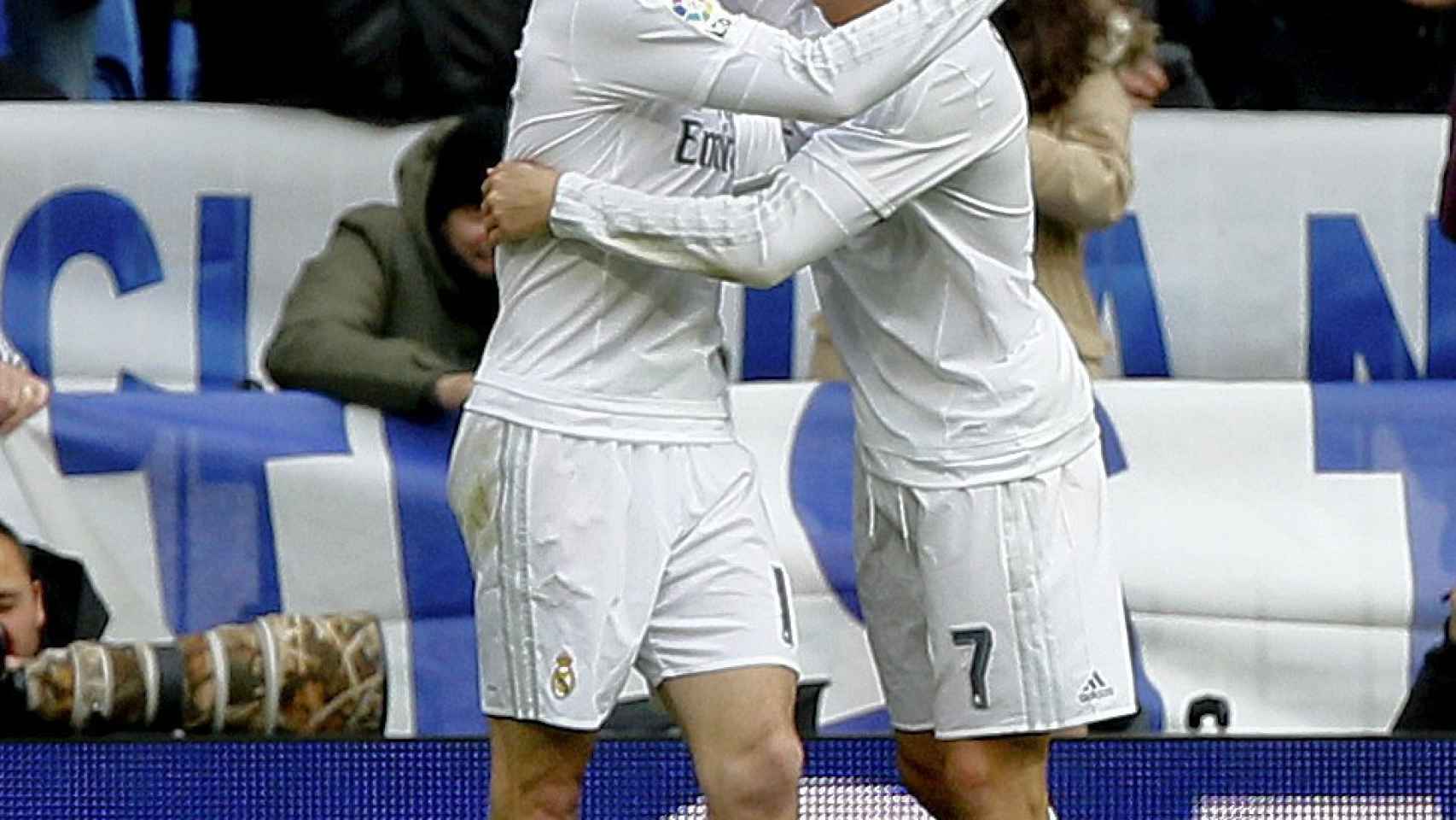 Bale y Ronaldo celebra un gol contra el Celta.