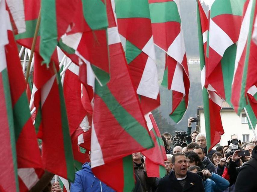 Fiesta de bienvenida a Otegi en Elgoibar/Javier Etxezarreta/EFE
