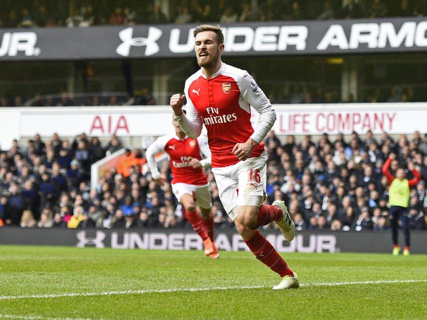 Ramsey celebra su gol contra el Arsenal.