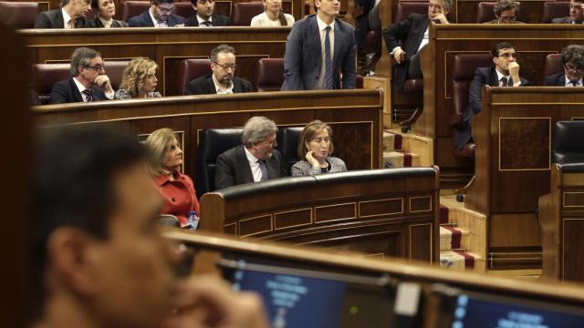 Albert Rivera se levanta en una sesión en la Cámara Baja.