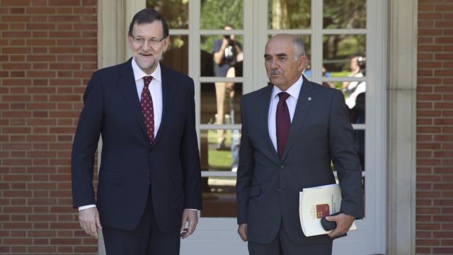 Mariano Rajoy recibe en 2014 el Palacio de La Moncloa a Alberto Garre como presidente de la Región de Murcia.