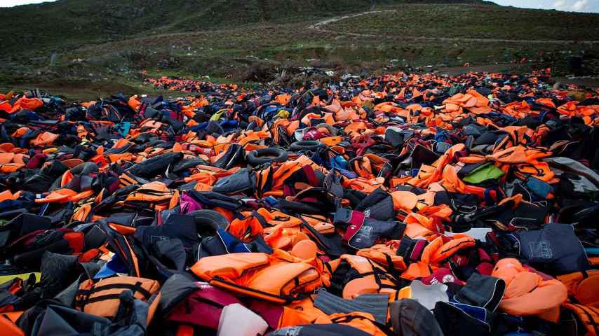 Lesbos continúa sobrepasada por la llegada de migrantes y refugiados.