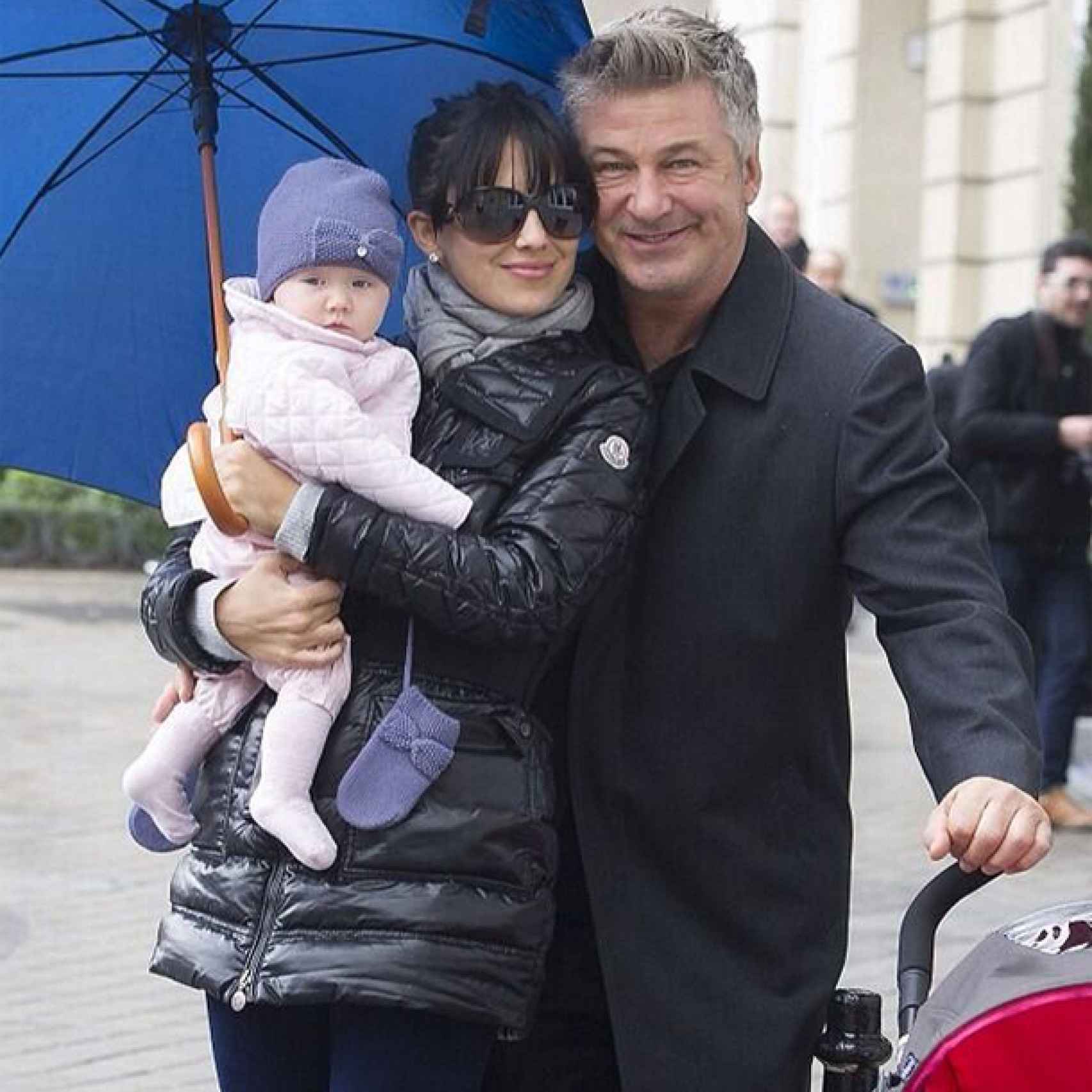 El actor , su mujer y su hija pequeña en una de sus recientes visitas a Madrid