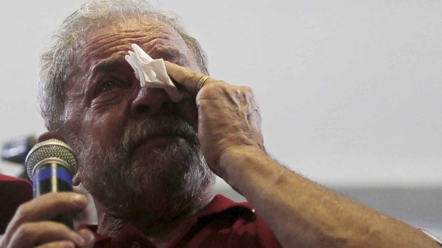 Lula no pudo contener las lágrimas el día que lo llevaron a declarar por presunta corrupción.