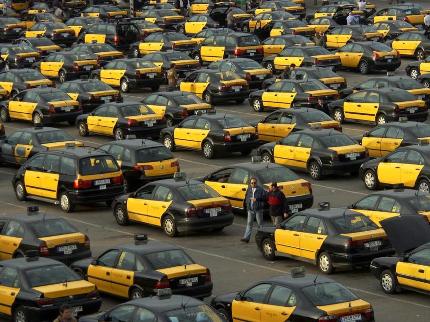 El taxi, un sector sacudido por la CNMC.
