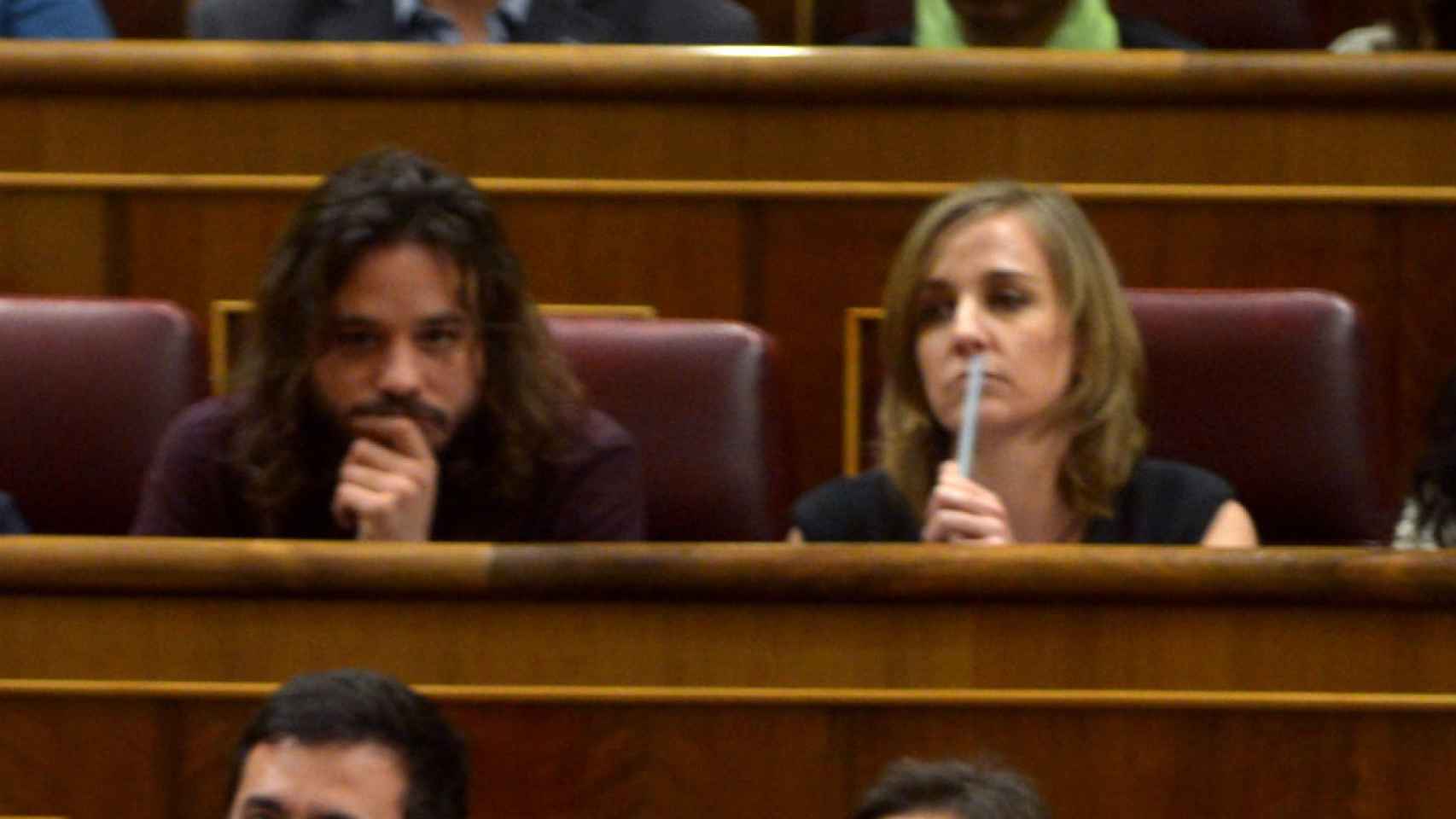 Miguel Vila y Tania Sánchez son vecinos de escaño en el Congreso de los Diputados