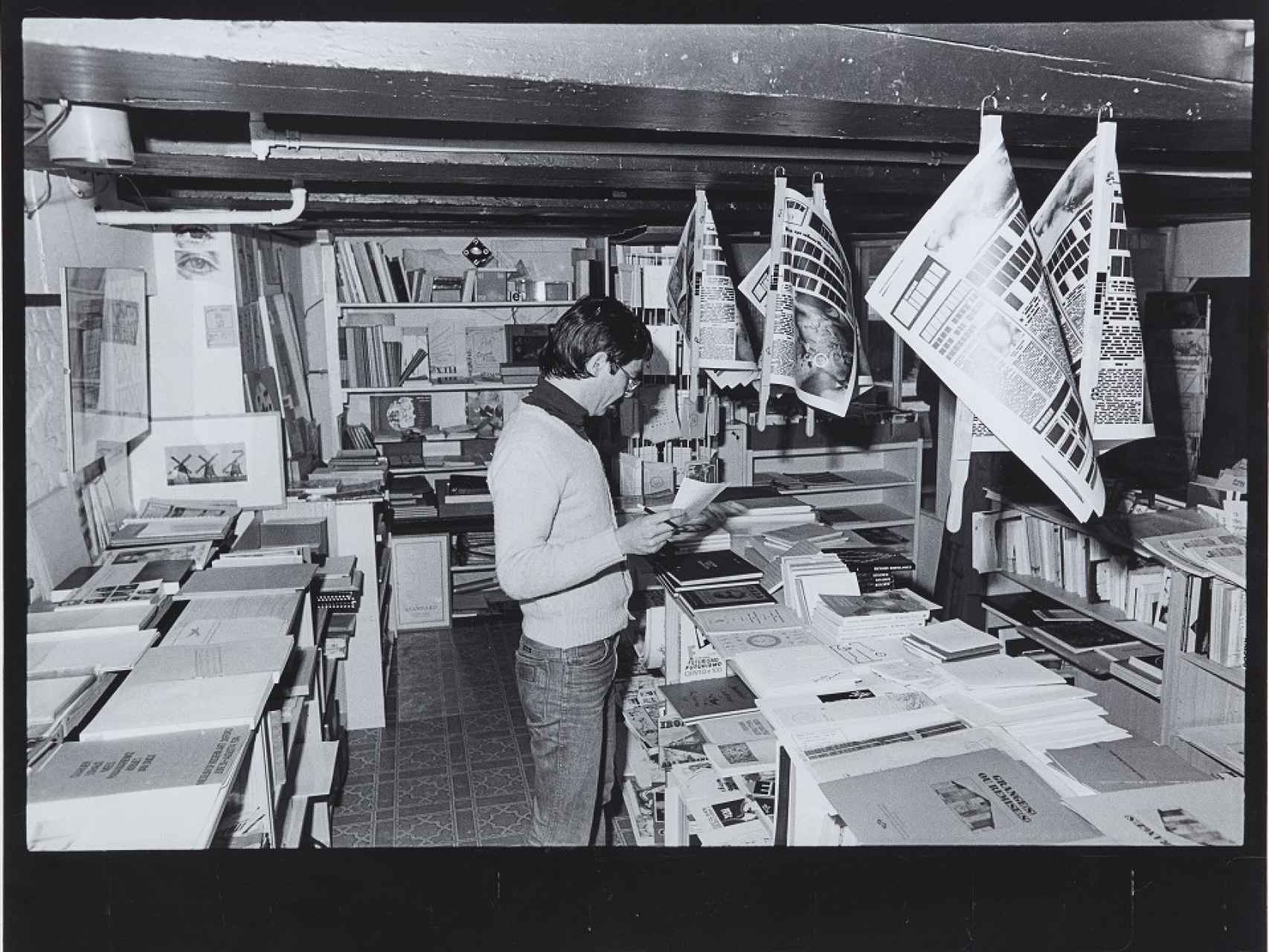 Ulises Carrión en Other Books and So, Amsterdam, 1975