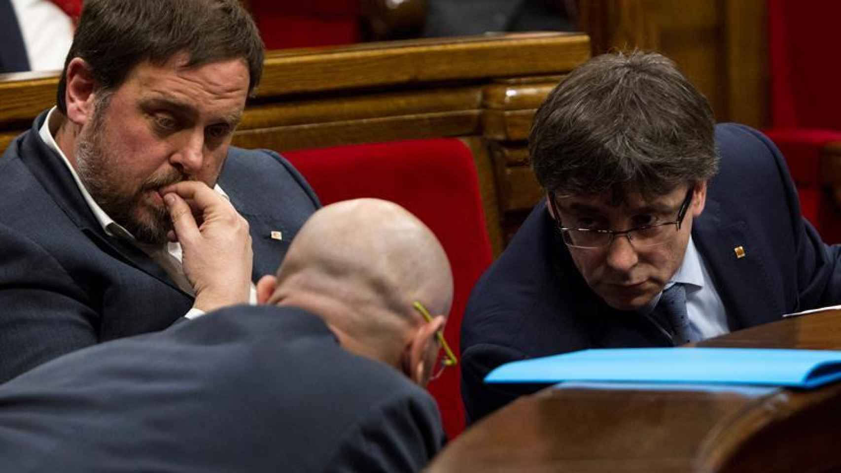 Romeva, Junqueras y Puigdemont en el Parlament