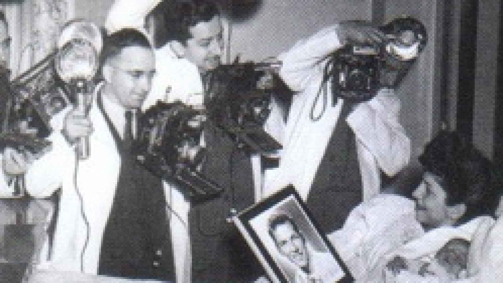 Frank Sinatra Jr. apareció en los medios al día siguiente de su nacimiento