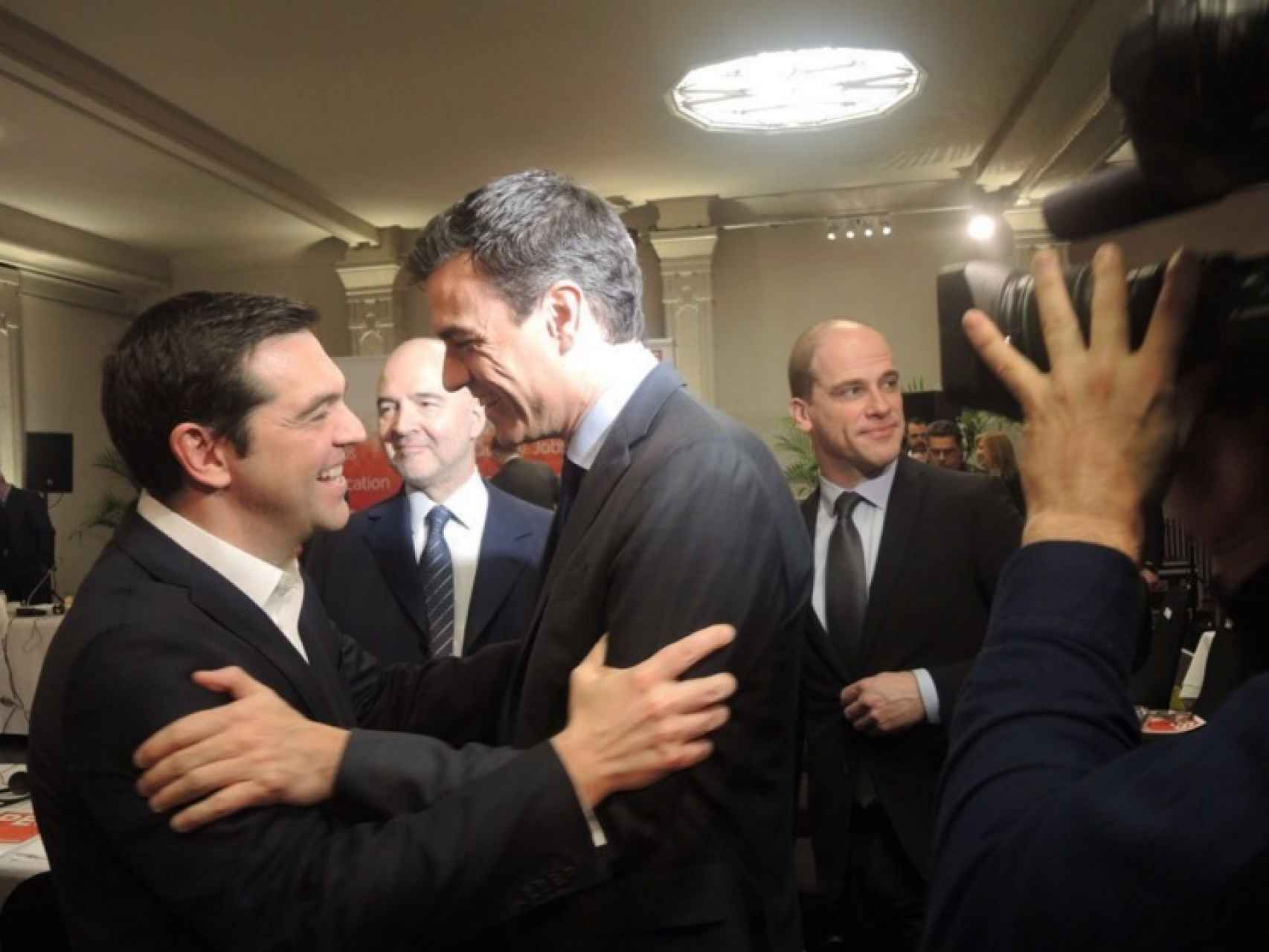 Sánchez y Tsipras durante su encuentro este jueves
