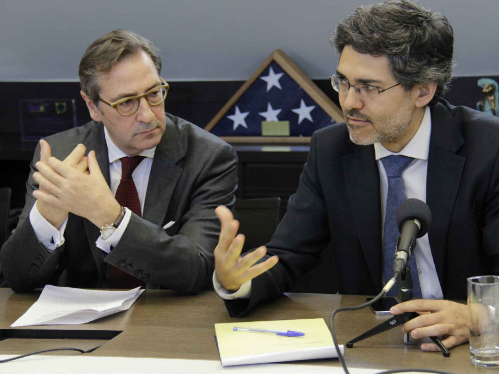 José Francisco Estévez, socio de C & C-S, y Antonio Selas, abogado (dcha.).
