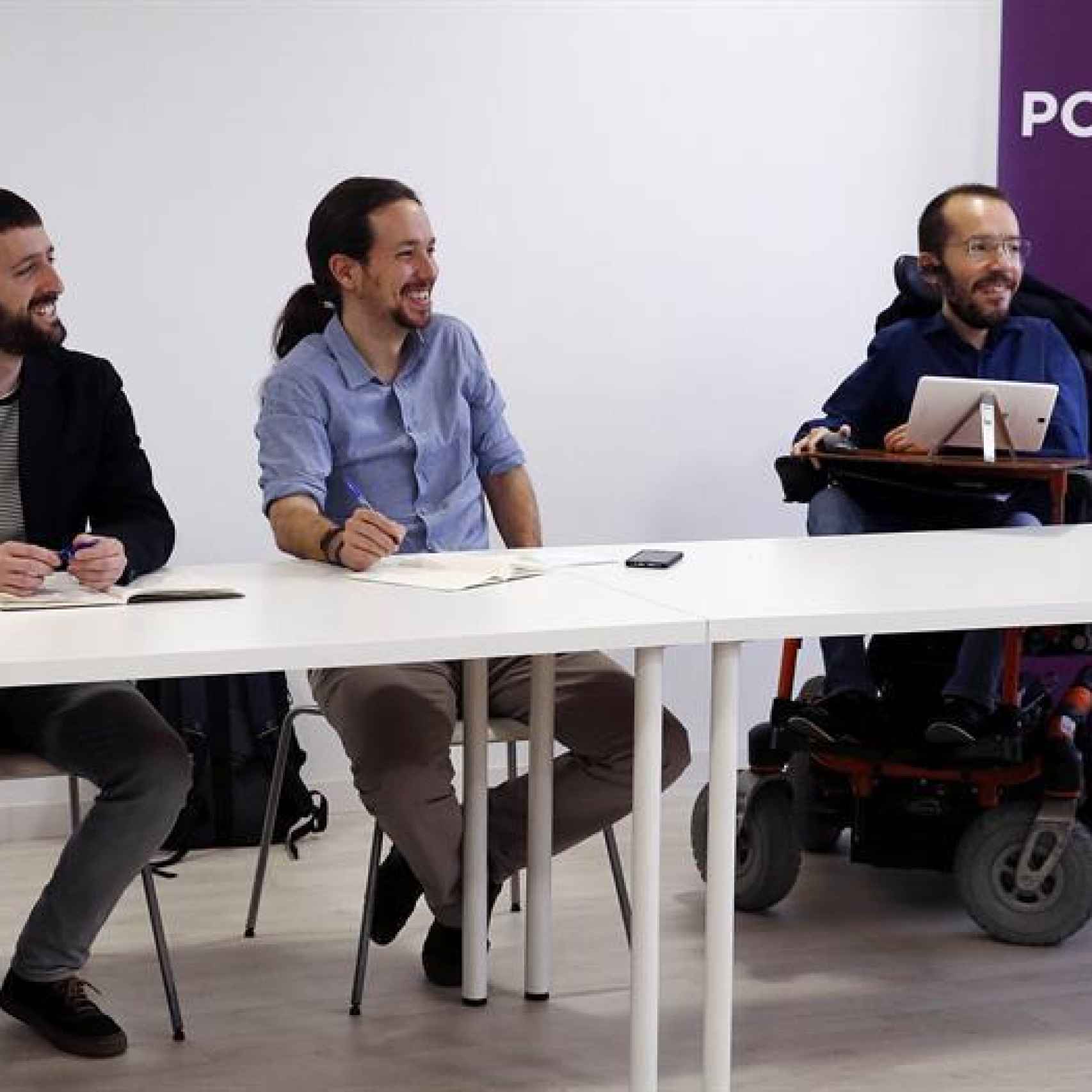 Iglesias y Echenique durante la reunión de líderes territoriales de Podemos