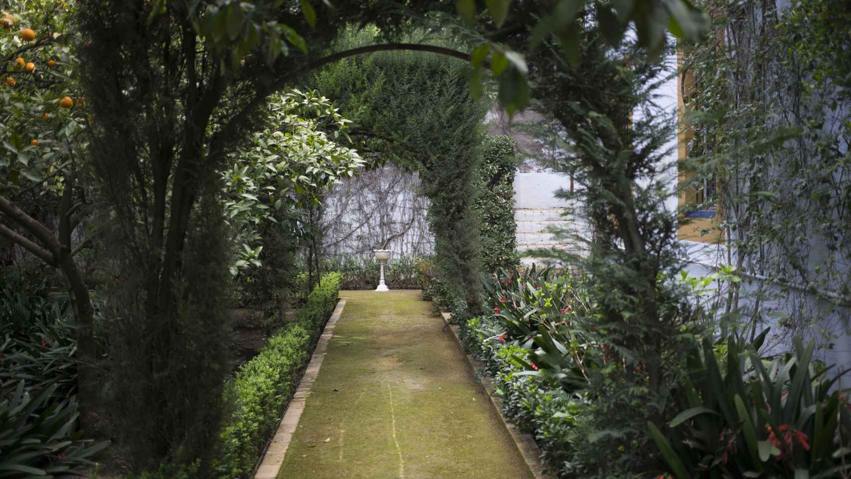 Uno de los jardines del Palacio de Las Dueñas