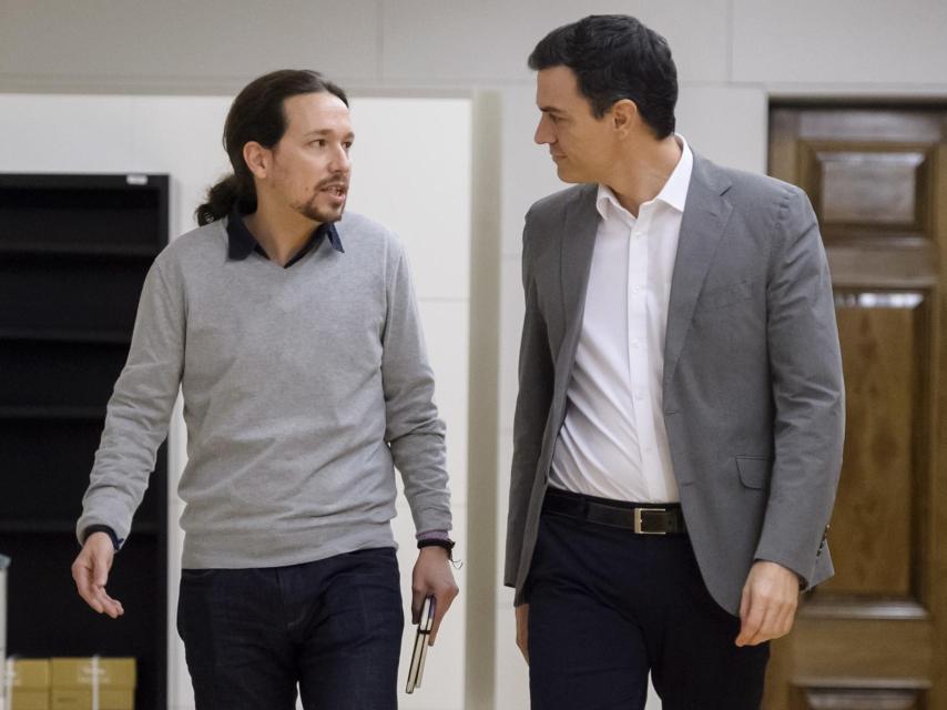 Pablo Iglesias y Pedro Sánchez en el Congreso.